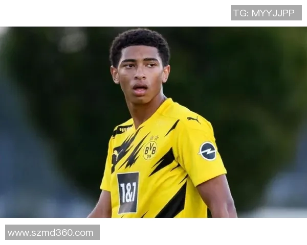 哈维西蒙斯的崛起之路:从年轻天才到足球界新星的精彩历程